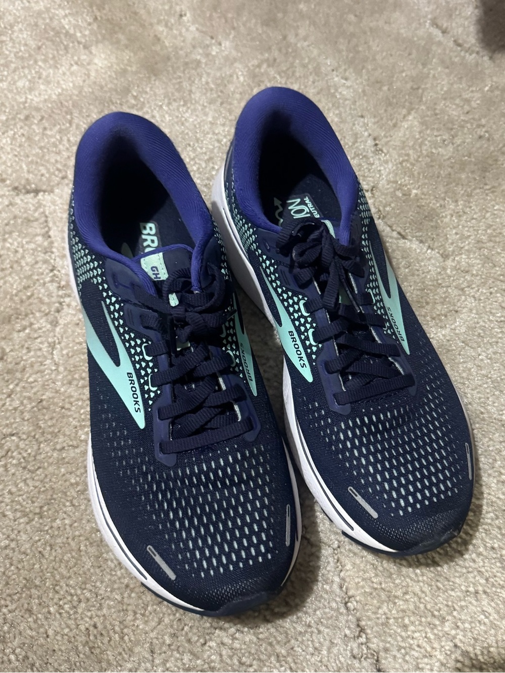Brooks Women’s Navy Running Shoes with Teal Accents